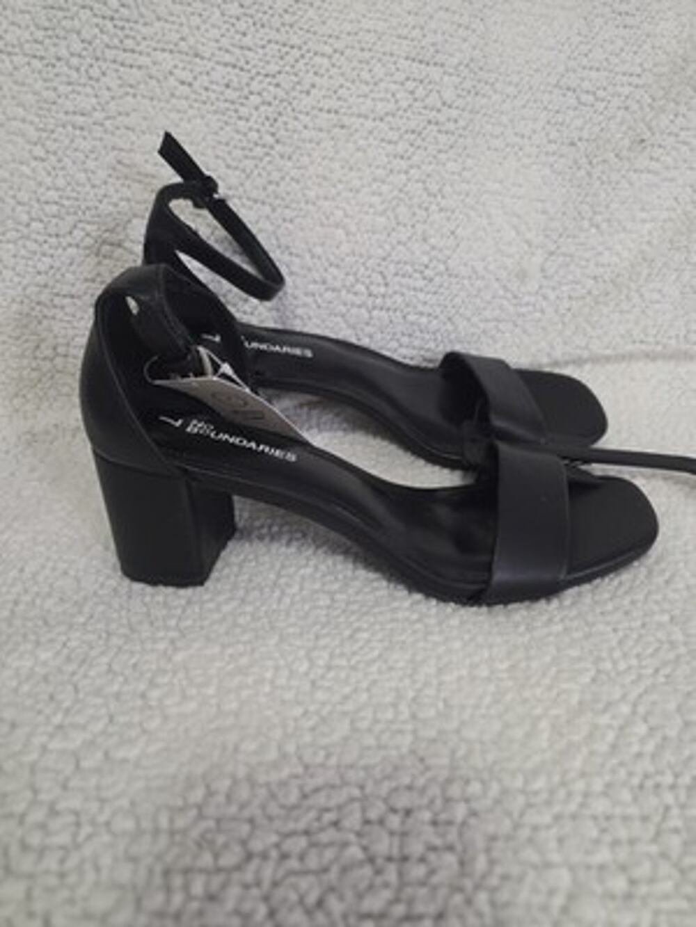 No Boundaries Women's Heeled Dress Sandals Memory Foam Black Size 7 NWT